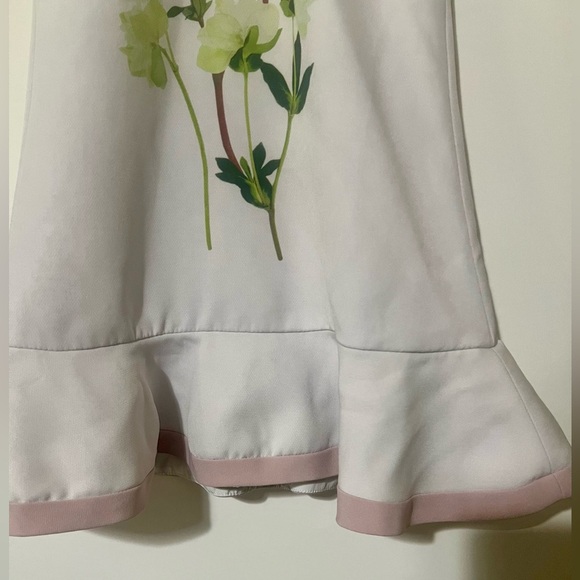 Victoria Beckham Floral White Girls Dress Size XS - Picture 4 of 5